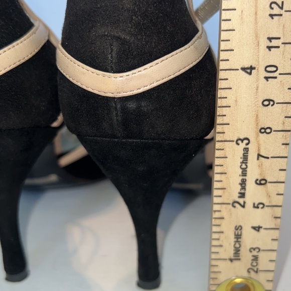 DOLCE AND GABBANA T-STRAP HEELS SZ 39 BLACK SUEDE CREAM SMOOTH LEATHER LUXURY - Picture 10 of 11
